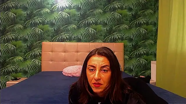 Snapshot of Stella_John chatting on January 15, 2025, 5:50 am Stella John online show from January 15, 2025, 5:50 am