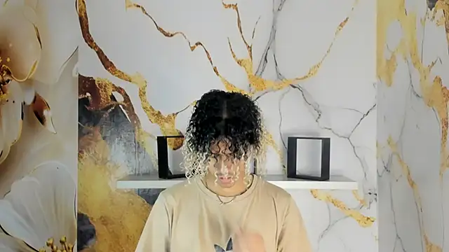 Victor LatinBoy online show from February 7, 2026, 3:32 am