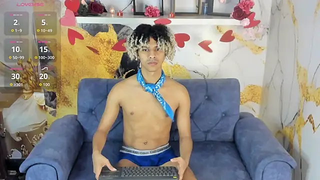 Victor LatinBoy online show from February 17, 2026, 3:03 am