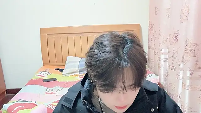 junnan001 online show from February 1, 2026, 11:53 am