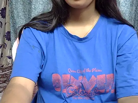 cute Dirty Diva online show from June 1, 2026, 3:19 am