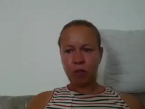 jennyblondeuk online show from July 9, 2026, 2:10 pm