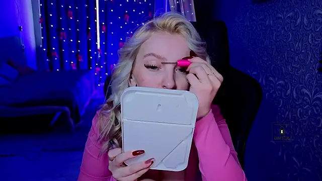 Eva Vibe  online show from March 14, 2026, 5:02 am