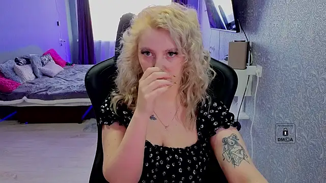 Eva Vibe  online show from April 8, 2026, 5:40 am