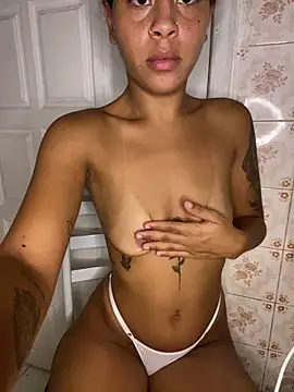 Snapshot of Estrelaa7 chatting on February 10, 2026, 12:26 am Estrelaa7 online show from February 10, 2026, 12:26 am