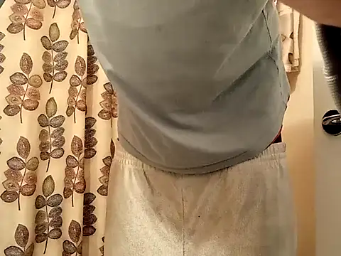 Snapshot of ViciouzzD chatting on February 22, 2026, 7:56 pm ViciouzzD online show from February 22, 2026, 7:56 pm