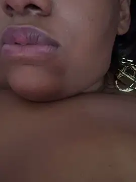 amorasecy online show from March 17, 2026, 12:41 pm