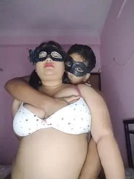 DesiSeductress online show from March 26, 2026, 6:24 pm