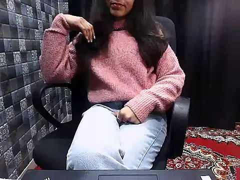 Snapshot of Oily_boobs chatting on December 22, 2025, 1:19 pm Oily boobs online show from December 22, 2025, 1:19 pm