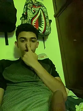 Chic0j0ven online show from April 27, 2026, 7:39 am