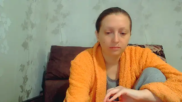 CrystallAngel online show from January 11, 2026, 4:34 pm