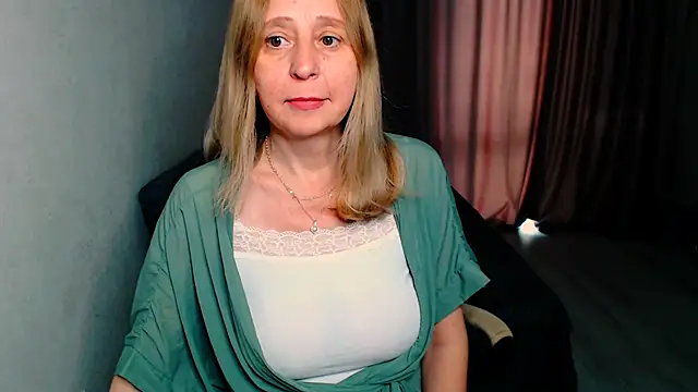 MiLenaMilf online show from May 17, 2026, 6:55 am