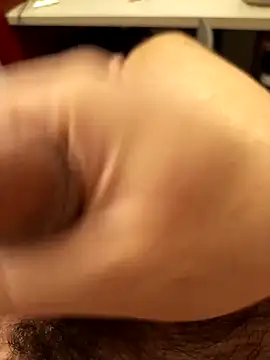 Snapshot of kingmiko12 chatting on February 4, 2026, 11:31 pm kingmiko12 online show from February 4, 2026, 11:31 pm