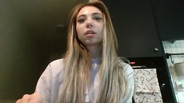 TeenLily online show from December 22, 2025, 6:05 pm