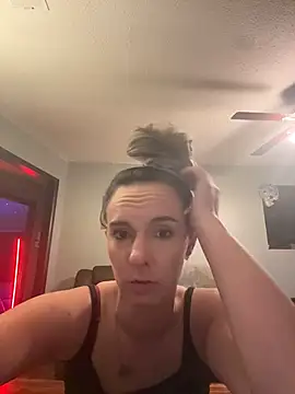 Snapshot of Trippyyb28 chatting on January 13, 2026, 5:02 am Trippyyb28 online show from January 13, 2026, 5:02 am