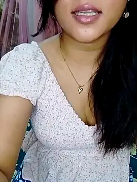 Snapshot of Saumyy chatting on April 23, 2026, 9:39 pm Saumyy online show from April 23, 2026, 9:39 pm