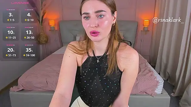 Snapshot of RinaKlark chatting on February 20, 2026, 5:35 pm RinaKlark online show from February 20, 2026, 5:35 pm