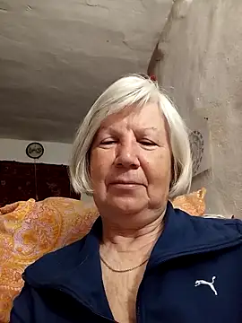 Snapshot of KlaudiaDarling chatting on April 18, 2026, 1:42 am KlaudiaDarling online show from April 18, 2026, 1:42 am