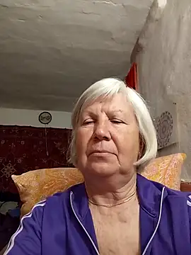 Snapshot of KlaudiaDarling chatting on April 19, 2026, 6:21 pm KlaudiaDarling online show from April 19, 2026, 6:21 pm