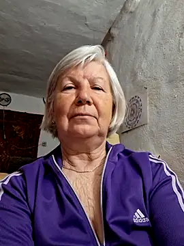 Snapshot of KlaudiaDarling chatting on April 28, 2026, 12:09 am KlaudiaDarling online show from April 28, 2026, 12:09 am