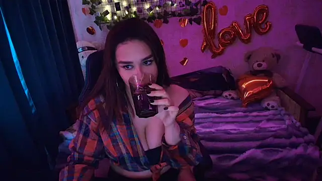 Snapshot of AlisiaRose chatting on March 28, 2026, 3:28 am AlisiaRose online show from March 28, 2026, 3:28 am