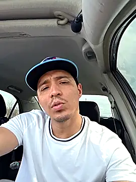 HoofedCylinder online show from April 12, 2026, 4:56 pm