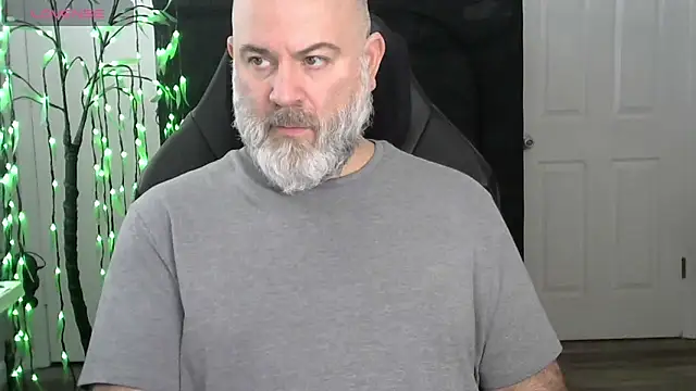 Snapshot of XJJ77x chatting on February 17, 2026, 3:40 pm XJJ77x online show from February 17, 2026, 3:40 pm