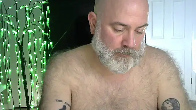 XJJ77x online show from April 3, 2026, 1:47 am