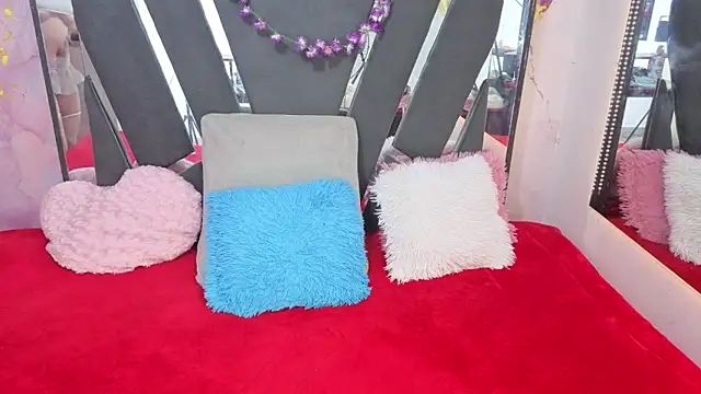 Alice NY online show from March 13, 2026, 2:51 am