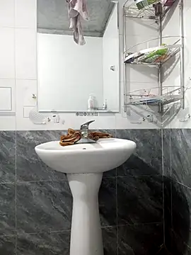 congchua977 online show from April 15, 2026, 10:32 pm