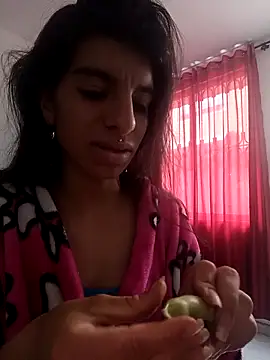 Snapshot of Alma_Kieran chatting on February 2, 2026, 7:12 pm Alma Kieran online show from February 2, 2026, 7:12 pm