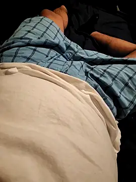 Snapshot of 115gunz chatting on April 12, 2026, 2:16 am 115gunz online show from April 12, 2026, 2:16 am