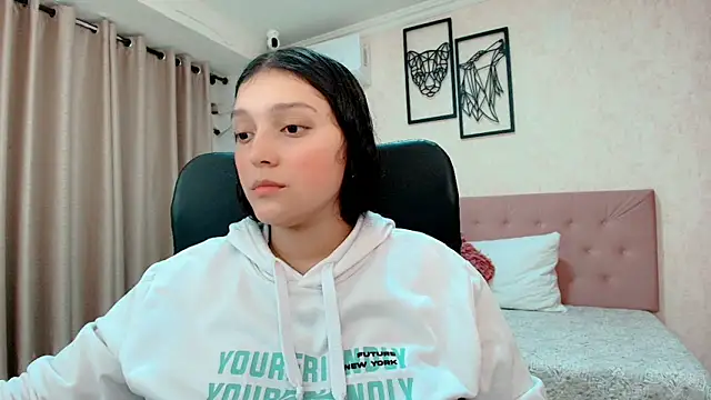 littlemolly walcott online show from March 10, 2026, 2:05 am