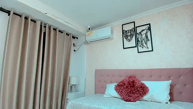 littlemolly walcott online show from March 31, 2026, 11:49 pm