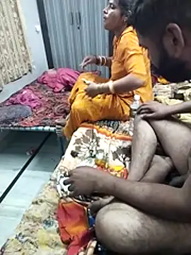 hornycouple20000 online show from February 25, 2026, 7:01 pm