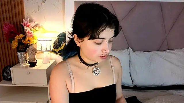 Sienna Desiree online show from July 1, 2026, 12:51 pm