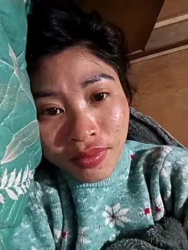 Snapshot of Hiniyk2 chatting on February 1, 2026, 2:15 pm Hiniyk2 online show from February 1, 2026, 2:15 pm