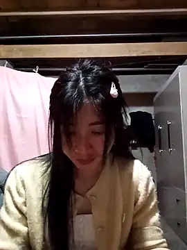 Snapshot of Hiniyk2 chatting on February 4, 2026, 12:44 pm Hiniyk2 online show from February 4, 2026, 12:44 pm