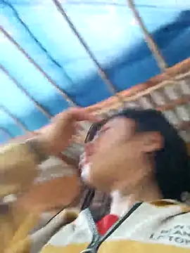 Snapshot of Hiniyk2 chatting on February 8, 2026, 7:23 am Hiniyk2 online show from February 8, 2026, 7:23 am