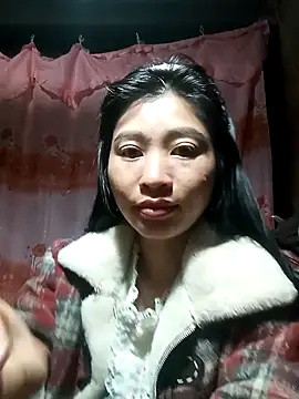 Snapshot of Hiniyk2 chatting on February 18, 2026, 2:51 am Hiniyk2 online show from February 18, 2026, 2:51 am