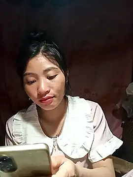 Snapshot of Hiniyk2 chatting on April 18, 2026, 1:59 pm Hiniyk2 online show from April 18, 2026, 1:59 pm