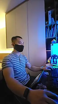 Snapshot of OnlyHand9x chatting on February 6, 2026, 4:32 pm OnlyHand9x online show from February 6, 2026, 4:32 pm