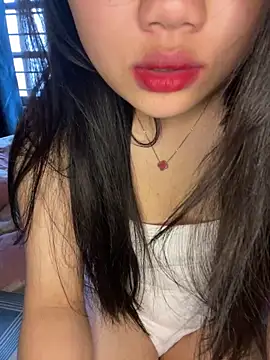 Linh DuongSexy online show from March 5, 2026, 1:01 am