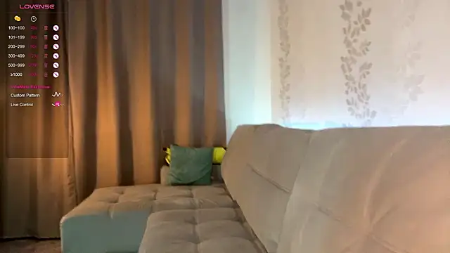 Snapshot of BlondeBun chatting on January 18, 2026, 8:12 pm BlondeBun online show from January 18, 2026, 8:12 pm