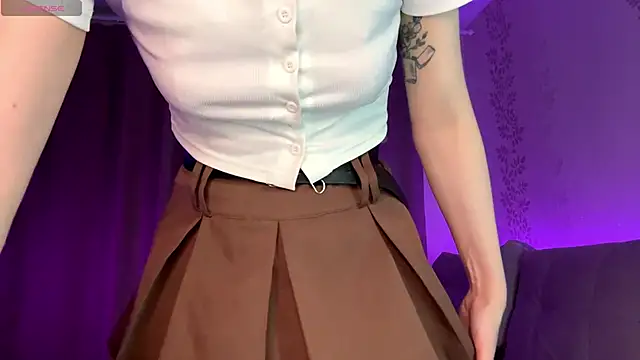 Snapshot of BlondeBun chatting on February 12, 2026, 8:59 pm BlondeBun online show from February 12, 2026, 8:59 pm