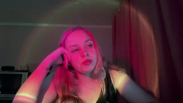 ZoraDearmon online show from January 12, 2026, 9:31 pm