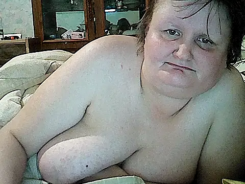 nataly4560 online show from May 25, 2026, 9:10 pm