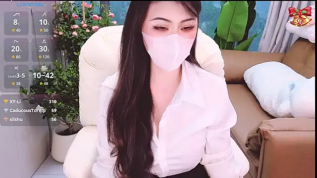 1-Emma-1 online show from July 15, 2026, 11:43 pm