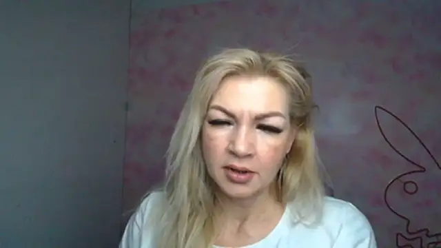 Snapshot of Madonna_Fire chatting on March 16, 2026, 1:37 pm Madonna Fire online show from March 16, 2026, 1:37 pm