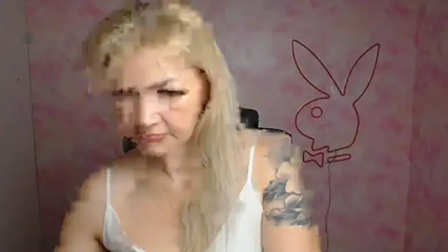 Snapshot of Madonna_Fire chatting on March 28, 2026, 7:08 am Madonna Fire online show from March 28, 2026, 7:08 am